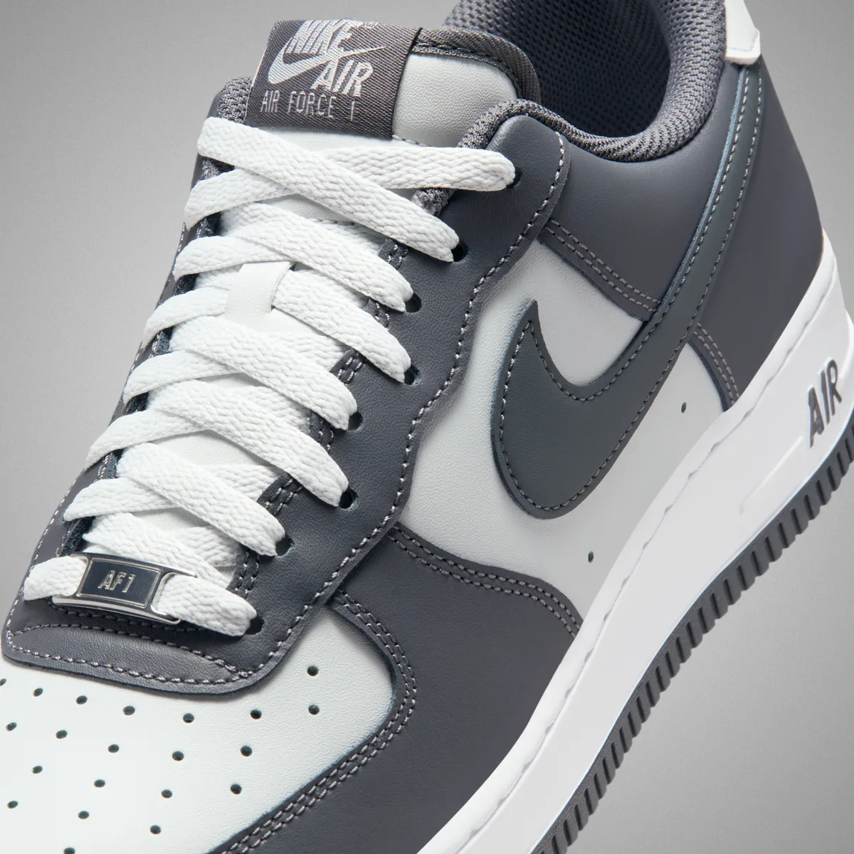 NIKE AIR FORCE 1 '07 / ナイキ エア フォース 1 '07 Photon Dust Dark Grey